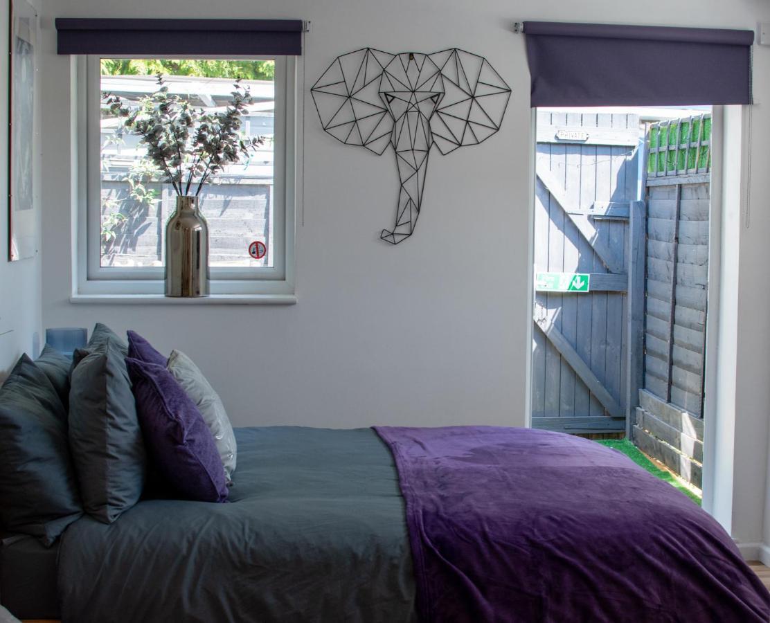 121 Studio - Central Studio Apartment, Terrace & Full Kitchen - Airport & Train Shuttle 彼索普斯托福 外观 照片